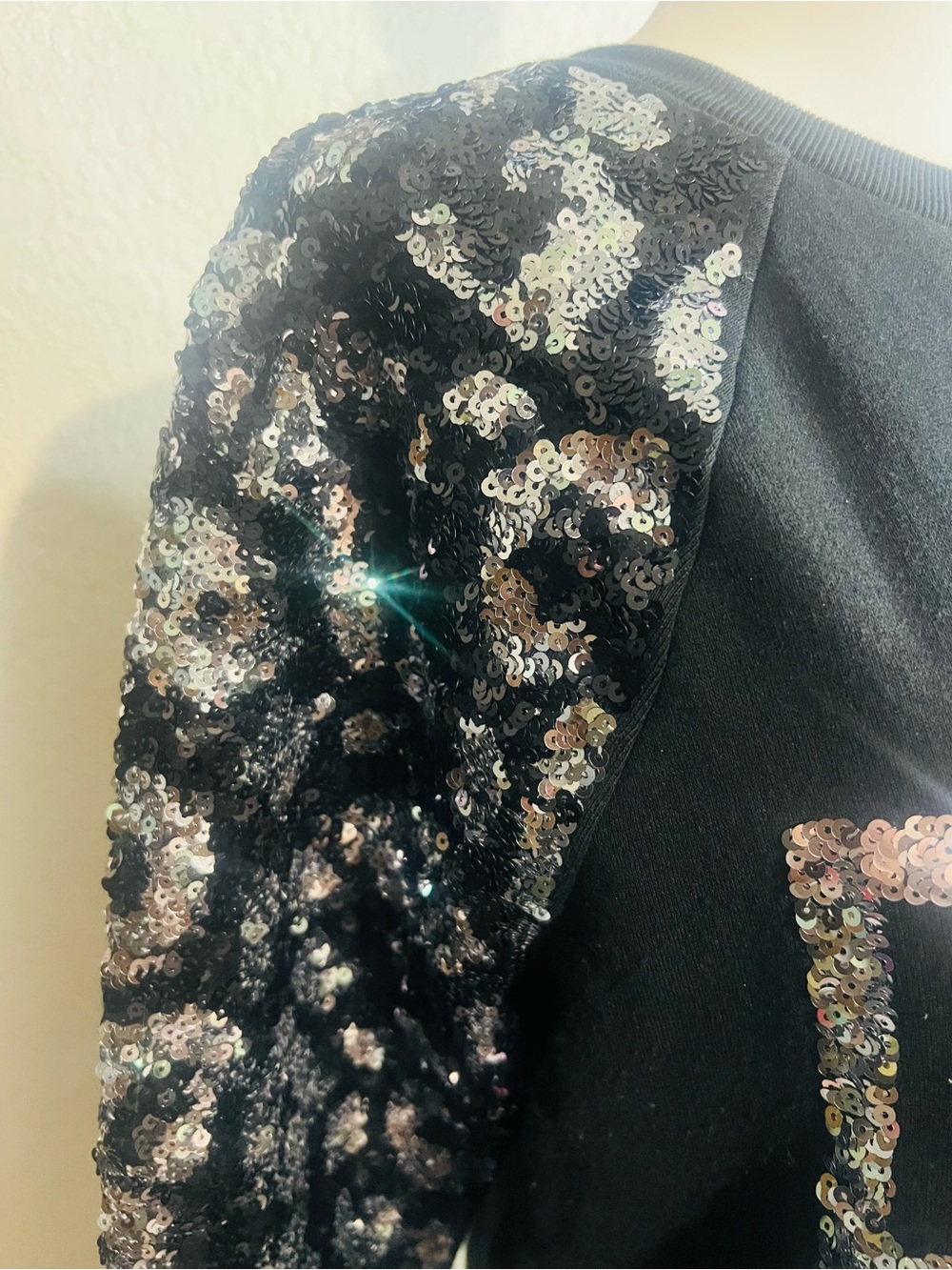PINK Victoria's Secret Black Sequin Logo Pullover - Picture 4 of 4